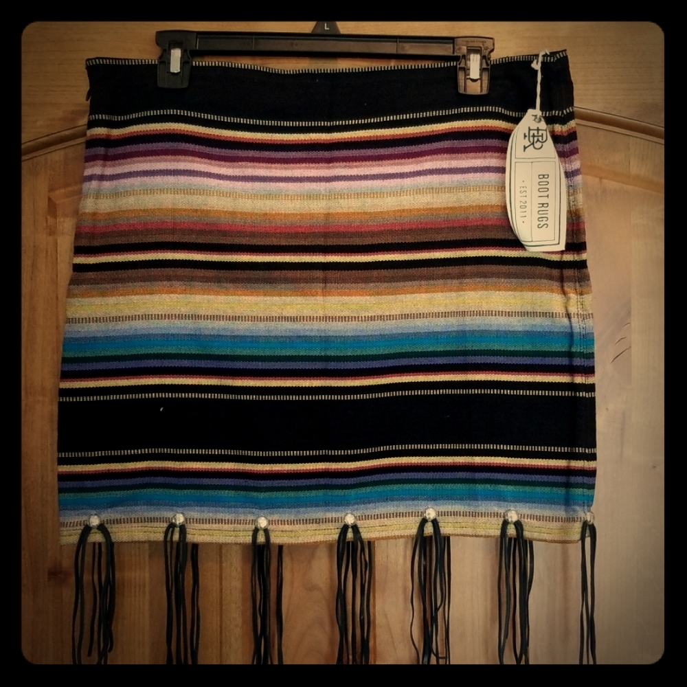 Boot Rugs skirt with fringe